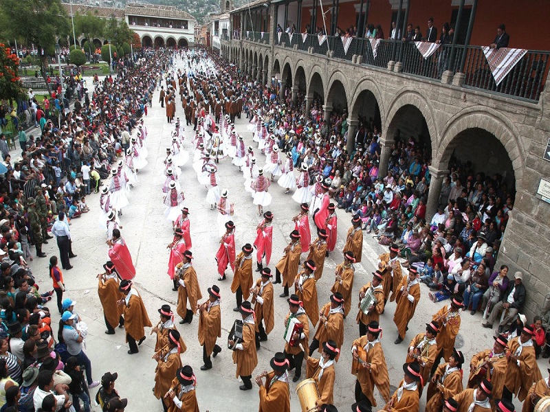 Carnavales 2024: Ayacucho pone en vitrina su gastronomía y la belleza de su artesanía.