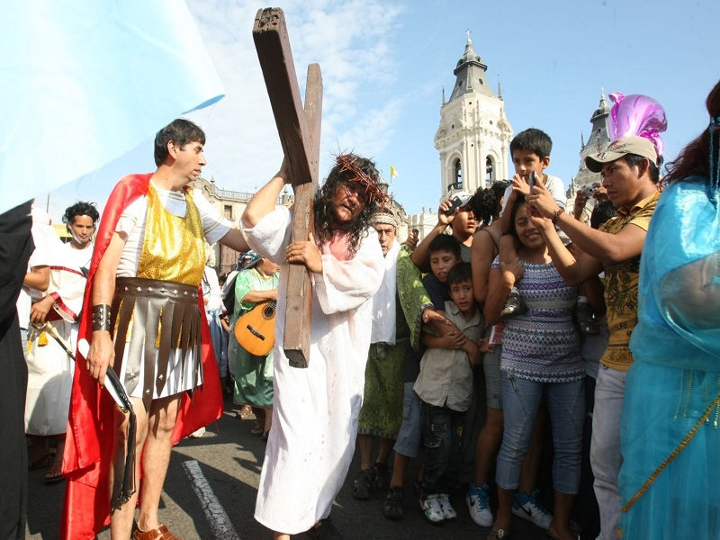 'Cristo Cholo' pide que tradicional escenificación del vía crucis sea declarada como patrimonio cultural