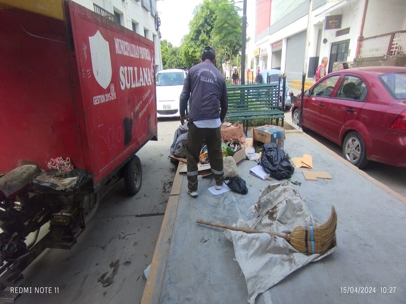 Municipalidad atiende pedido urgente de vecinos sobre limpieza  de Plazuela 4 de noviembre