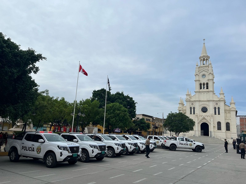 Ceremonia de bendición de diecinueve patrulleros que llegaron para reforzar la seguridad ciudadana