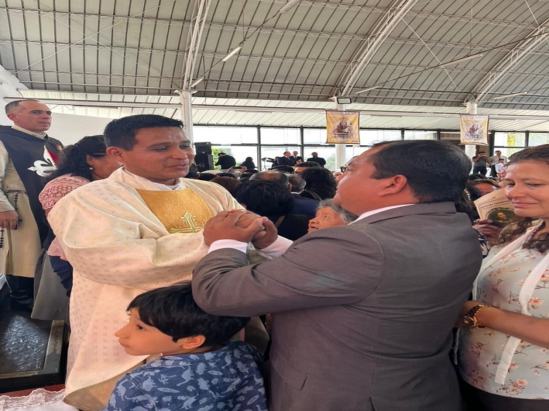 HOY LLEGÓ EL PRIMER SACERDOTE HIJO DE MALLARITOS.