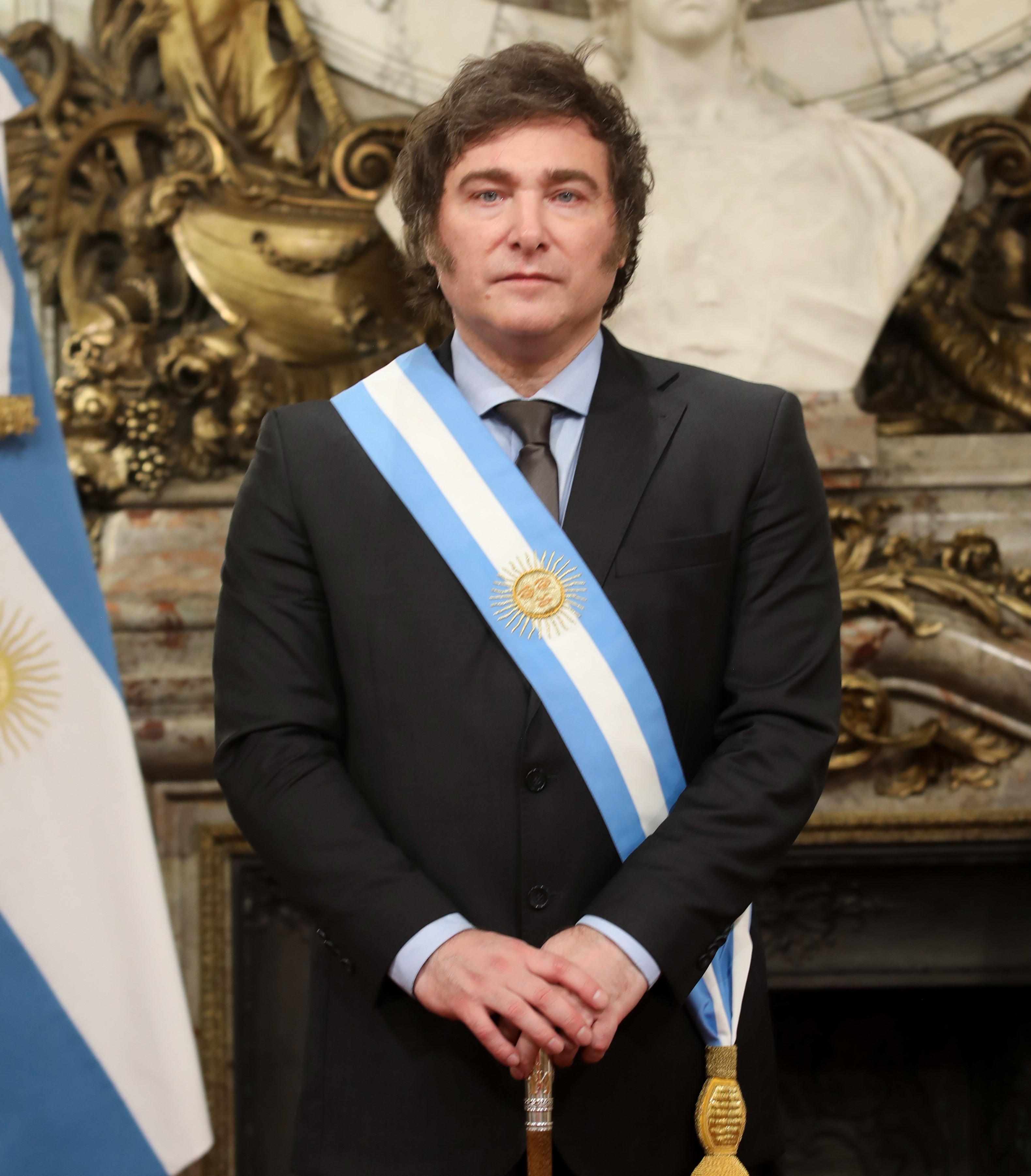 Presidente argentino Javier Milei quiere eliminar el financiamiento público de los partidos políticos
