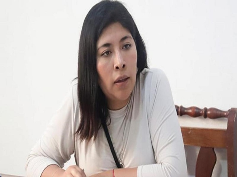 Para el 79% de peruanos Betssy Chávez debe quedarse en el país y afrontar juicio en su contra