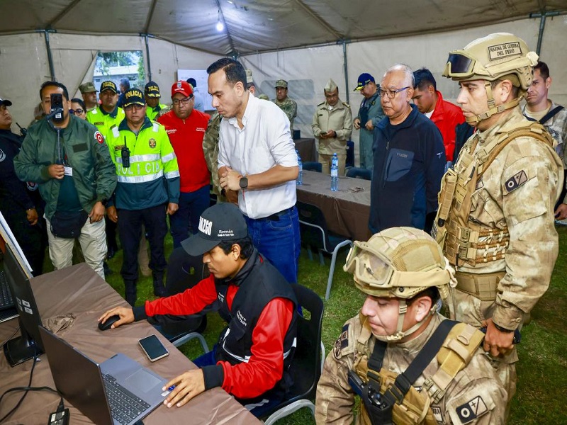 Presidente José Jerí supervisó acciones de patrullaje en comando militar de Puente Piedra
