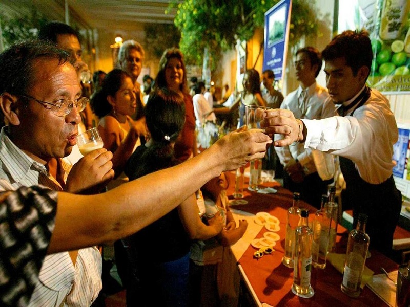 Gremio de emprendedores y empresarios de turismo de la macro región Sur respalda eliminación de la Ley Seca