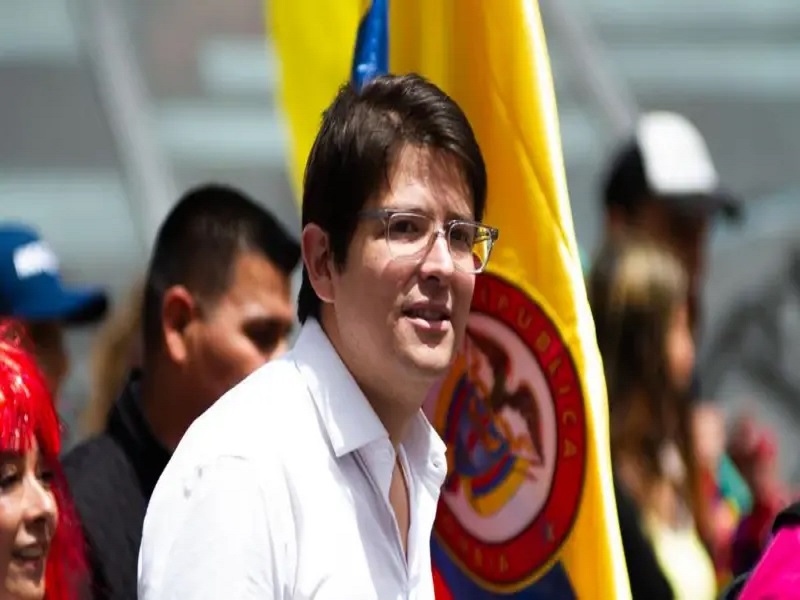 Eduardo Arana condena ataque a candidato colombiano: "Las luchas por el poder deben darse en paz"