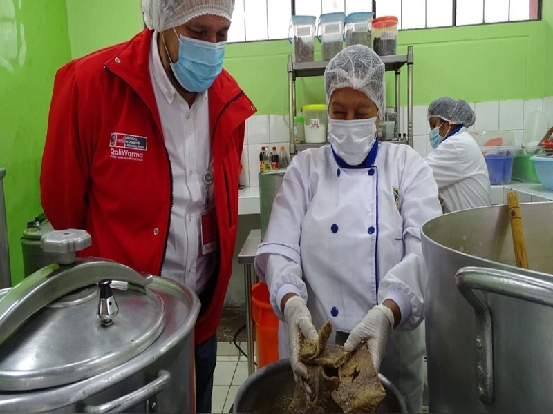 Gobierno crea el Programa de Alimentación Escolar PAE en reemplazo de Wasi Mikuna y con vigencia de 10 años