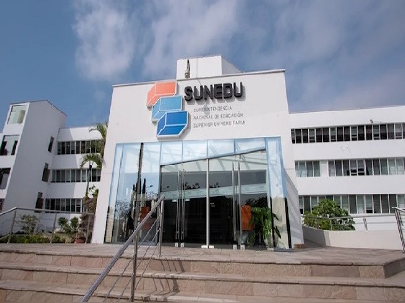 Declaran ilegales reglas de Sunedu que prohíben carreras 100 % virtuales en universidades