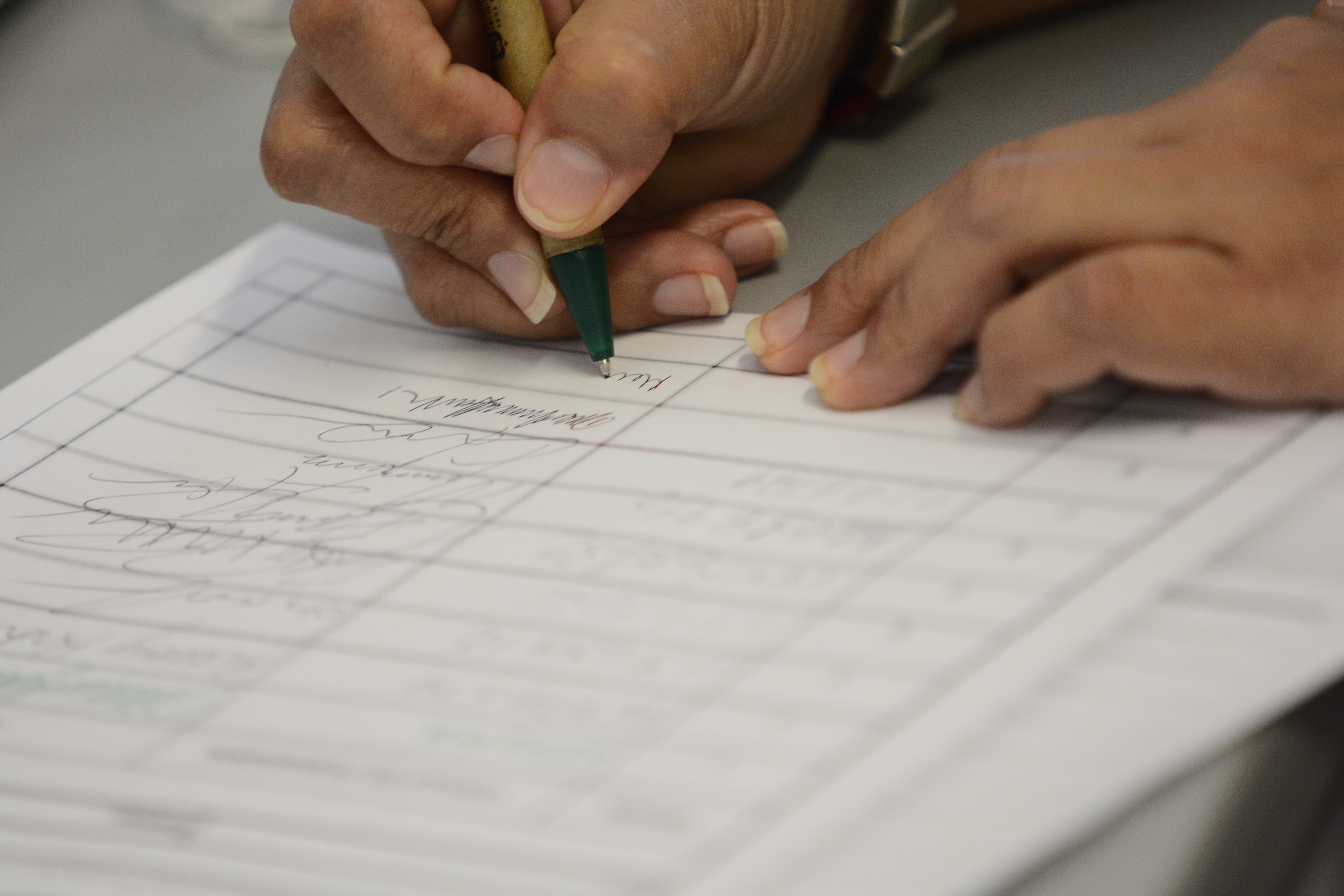 Más organizaciones políticas ofrecen gaseosas, galletas y lapiceros por firmas para lograr su inscripción oficial