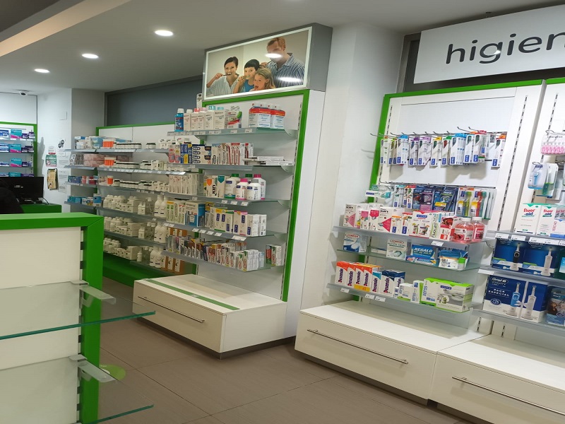 Farmacias podrán brindar consultas médicas y vender víveres empaquetados a nivel nacional