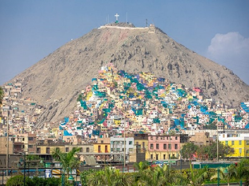 El Cerro San Cristóbal, lugar de peregrinación de los católicos en Semana Santa
