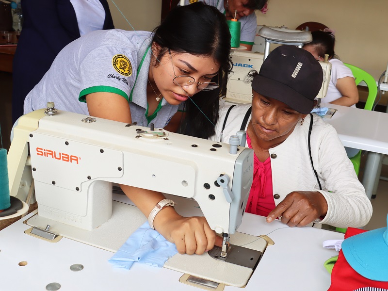 ¿Te interesa la confección? Estas son las carreras técnicas que puedes estudiar