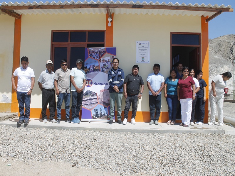 Empresa Andalucita y municipalidad de La Islilla inauguran tópico y almacén en centro de salud 
