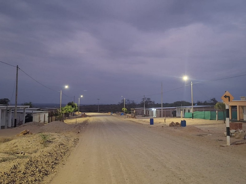 Familias de Medio Piura: Progreso Bajo ya cuentan con energía eléctrica